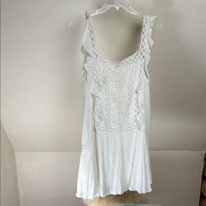 FREE PEOPLE ONE White Lace Front bodice Sleeveless Dress. Lined.